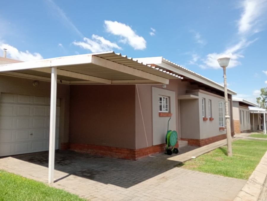 To Let 3 Bedroom Property for Rent in Waterval East North West